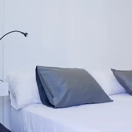 Artrip Hotel