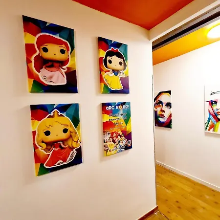 Arc House - Puerta Del Sol Only Adults Hostal *