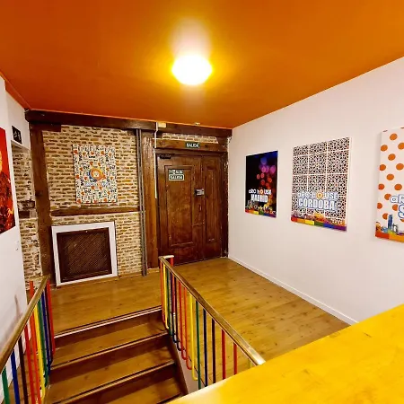 Arc House - Puerta Del Sol Only Adults Hostal Madrid