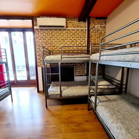 Hostal Arc House - Puerta Del Sol Only Adults