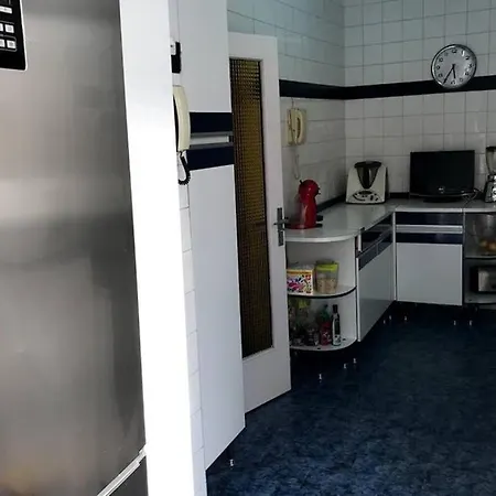 2 Banos! Piso Grande 100 M2 Y Garaje Gratis Apartment *