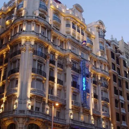Pensionat Lux Penthouse Gran Via Madrid