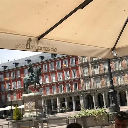 Daire Plaza Mayor-acogedor Apartamento En Edificio Historico Del Centro-wifi *