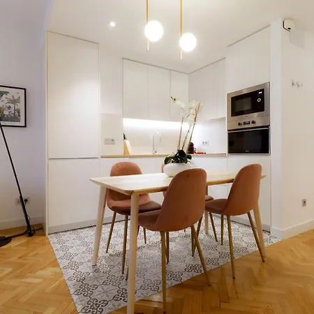 Royal Apartment *
