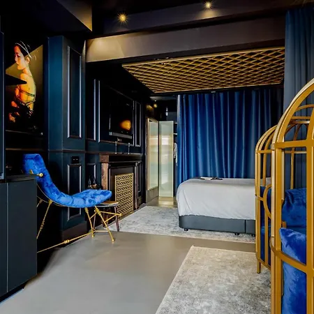 Apartamento Suite Shibari by Justine Apartments Sobria Elegante y Pecaminosa Apartamento turístico en Madrid Río Madri