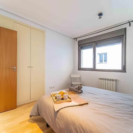 Elegant Grand - Center Apartment