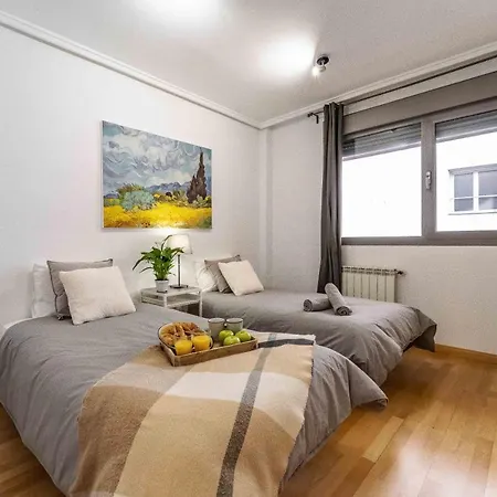 Elegant Grand - Center Apartment *