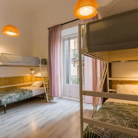 Social - Coliving & Coworking -