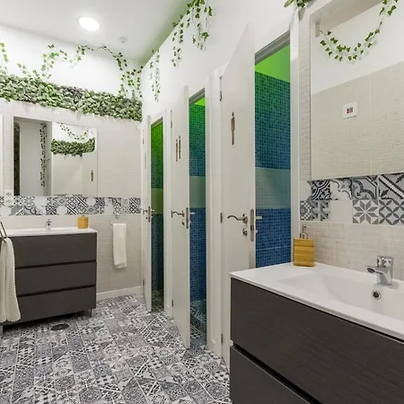 Social - Coliving & Coworking -