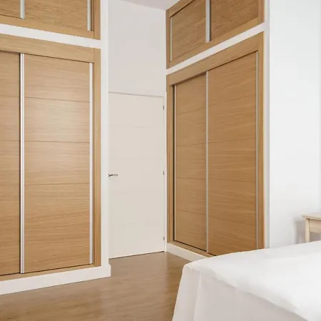 Homeabout Callao Ii 4br 3.5bt * 마드리드