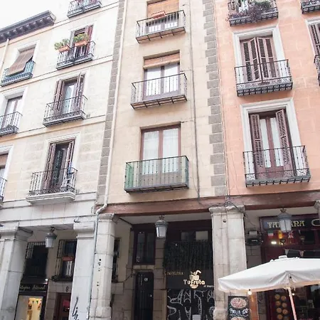Disfruta, En La Misma Plaza Mayor Bonito Y Amplio Apartment