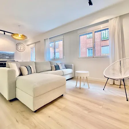 Apartamento Charming Latina Village - Alquiler De Temporada En Pleno Centro *