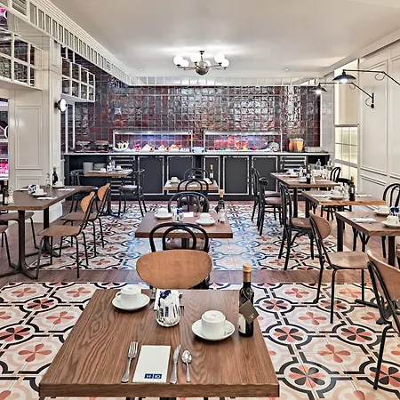 Boutique H10 De La Reina Madryt