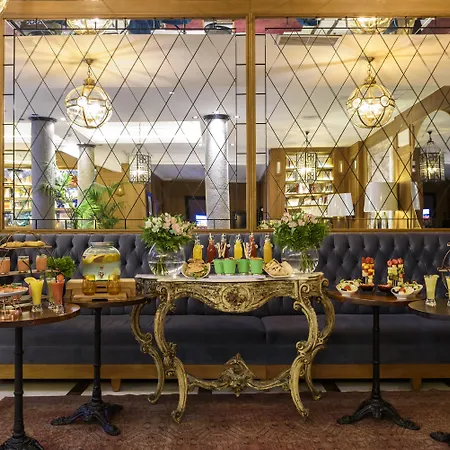 Hotel Boutique H10 De La Reina 4*
