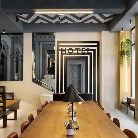 Отель Petit Palace Chueca Мадрид