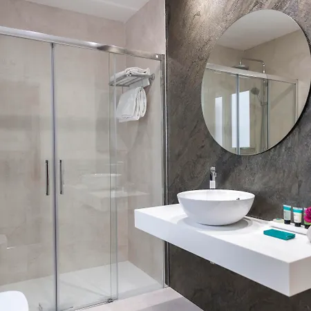 Hotel Serrano 4*