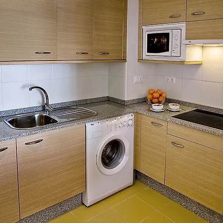 Compostela Aparthotel 3*