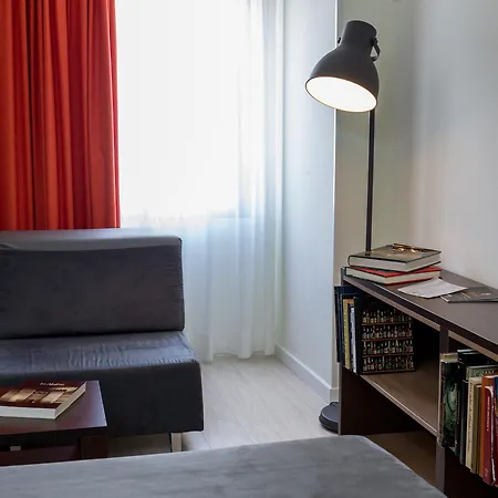 Recoletos Aparthotel
