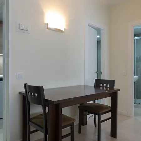 Recoletos Aparthotel 3*