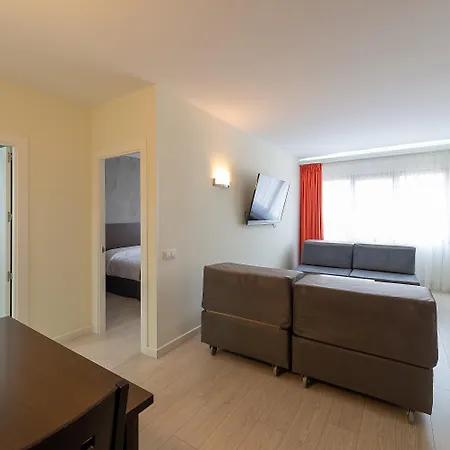 Recoletos Aparthotel