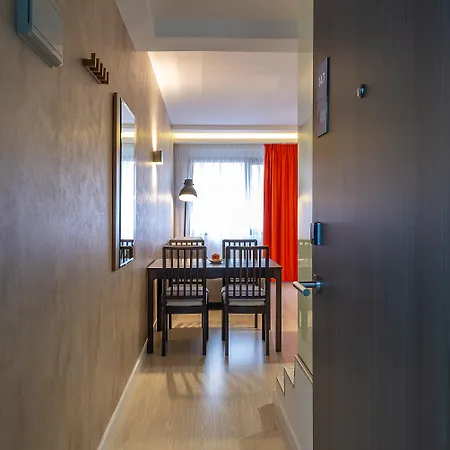 Recoletos Aparthotel