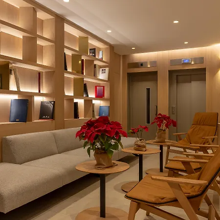 Recoletos Aparthotel 3*
