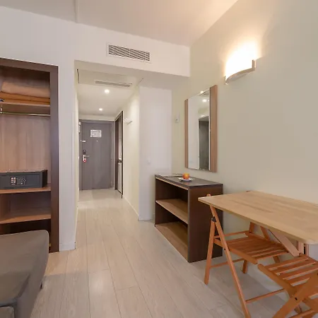 Recoletos Aparthotel 3*