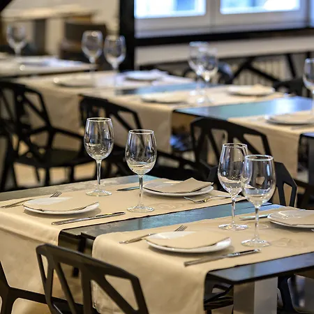 Hotel Neomagna 3*