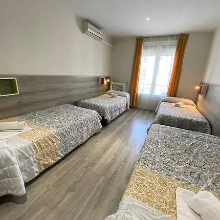 Hostel Muchomadrid *