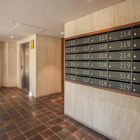 Luminoso Y Elegante En Urbanizacion De Lujo En Aravaca - / Con Piscina, Gimnasio Y Parking Privado Con Portero Y Vigilancia Apartment Madrid
