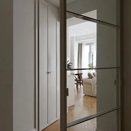 Apartment Deluxe Near Gran Via Madrid