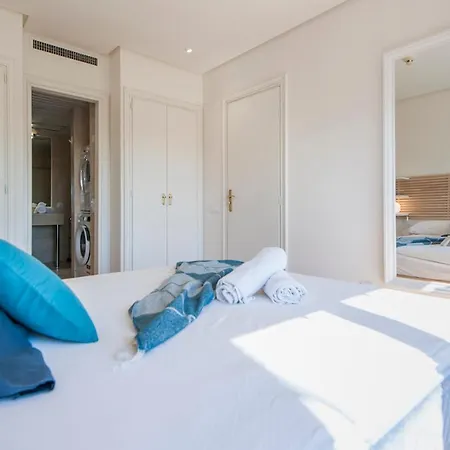 Apartment Luminoso Y Elegante En Urbanizacion De Lujo En Aravaca - / Con Piscina, Gimnasio Y Parking Privado Con Portero Y Vigilancia Madrid