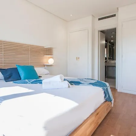 Apartment Luminoso Y Elegante En Urbanizacion De Lujo En Aravaca - / Con Piscina, Gimnasio Y Parking Privado Con Portero Y Vigilancia Madrid