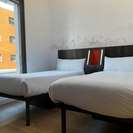 Hs Centro Atocha Guest house 2*