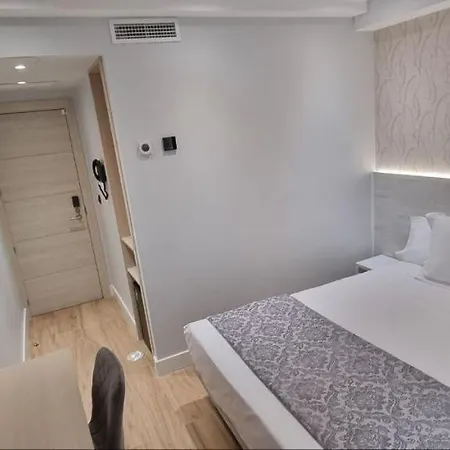Ch La Petite Maison - Boutique - * Madrid