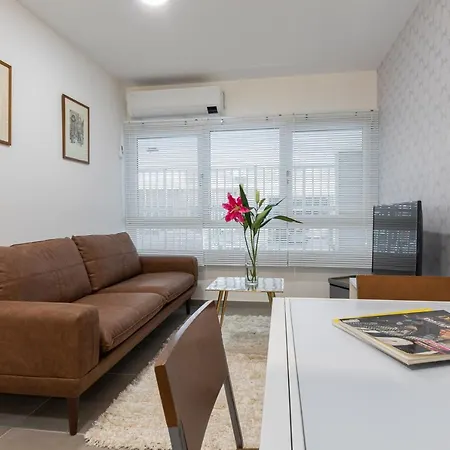 Apartment Dobo America