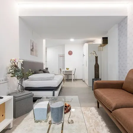 Dobo America Apartment