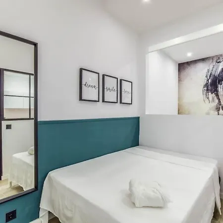 Pequeno Apartamento Reformado En Malasana شقة مدريد