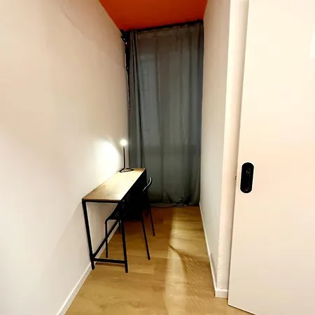 Arc House - Puerta Del Sol Only Adults Hostal Madrid