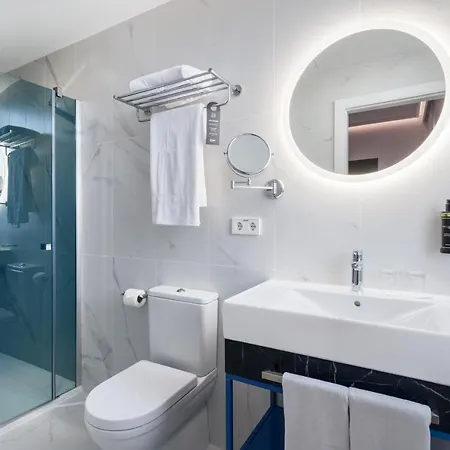 Hotel Ikonik Gran Via