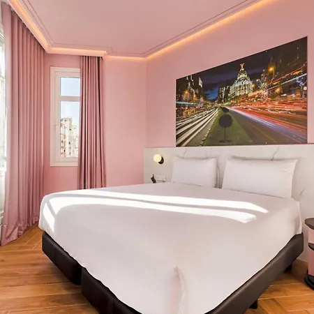 Ikonik Gran Via Hotel Madrid