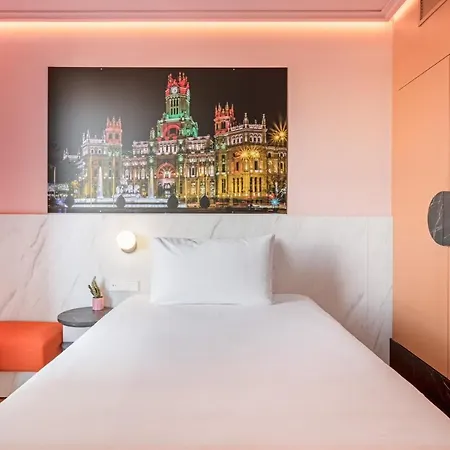 Ikonik Gran Via Hotel Madrid