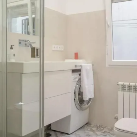 Design Near Center 아파트