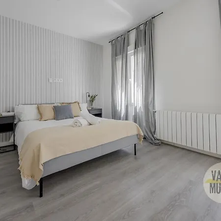 Exquisite New Apt En Gran Via/centro 5pax * Madrid