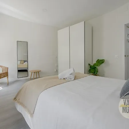 Exquisite New Apt En Gran Via/centro 5pax Madrid