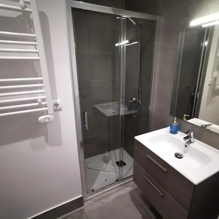 Andres Tamayo Av America Apartmán *