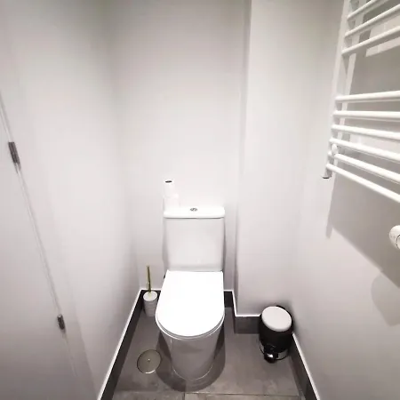 Andres Tamayo Av America Apartmán