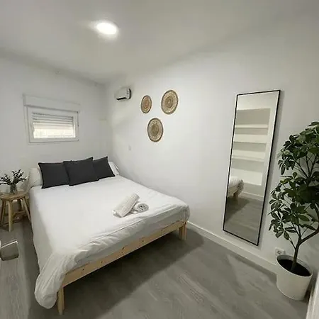 Atico C/silva 3pax Terraza Esquina Gran Via Apartment Madrid