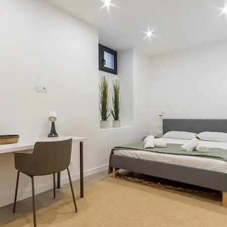 Modern Duplex -2bedrooms 2bathrooms-las Letras Apartment Madrid