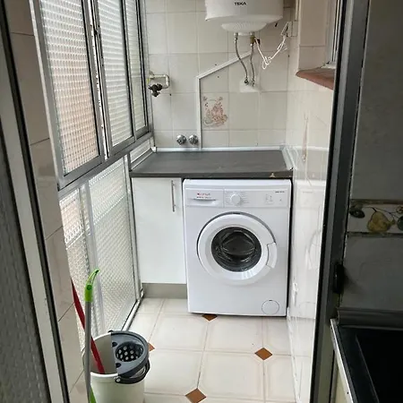 C8 Comodo Piso De 3 Cerca Del Centro De Apartment